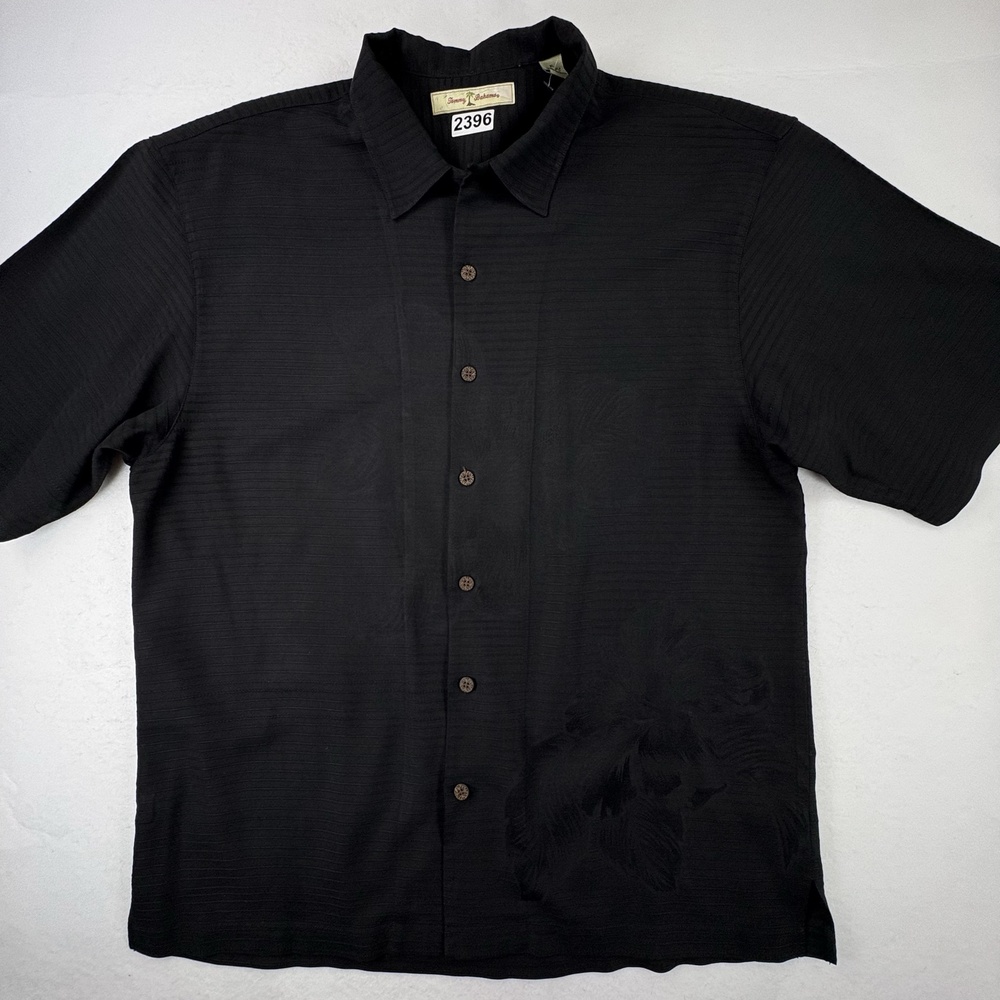 Tommy Bahama Shirt Mens XL Black Silk Floral Hawaiian Short Sleeve Button Up